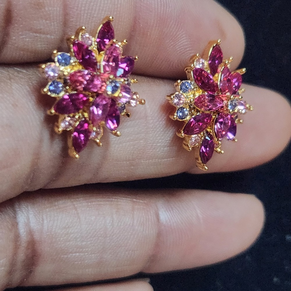 Joan Rivers Pink Rhinestone Starburst Cluster Gold Tone Stud Earrings - Picture 11 of 12